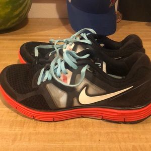 Nike CHI tennis shoe